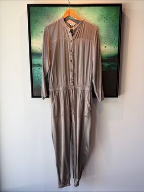 Satin Button-Front Jumpsuit in silver/grey